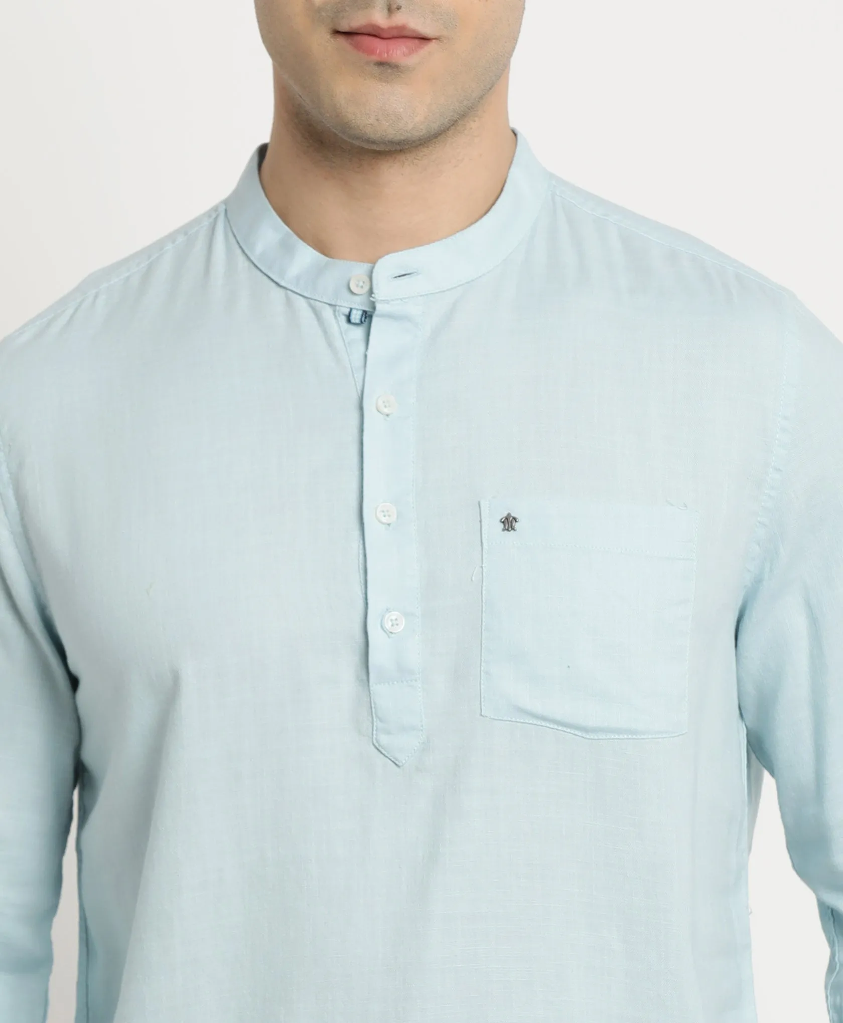 Cotton Blue Solid Slim Fit Casual Shirt