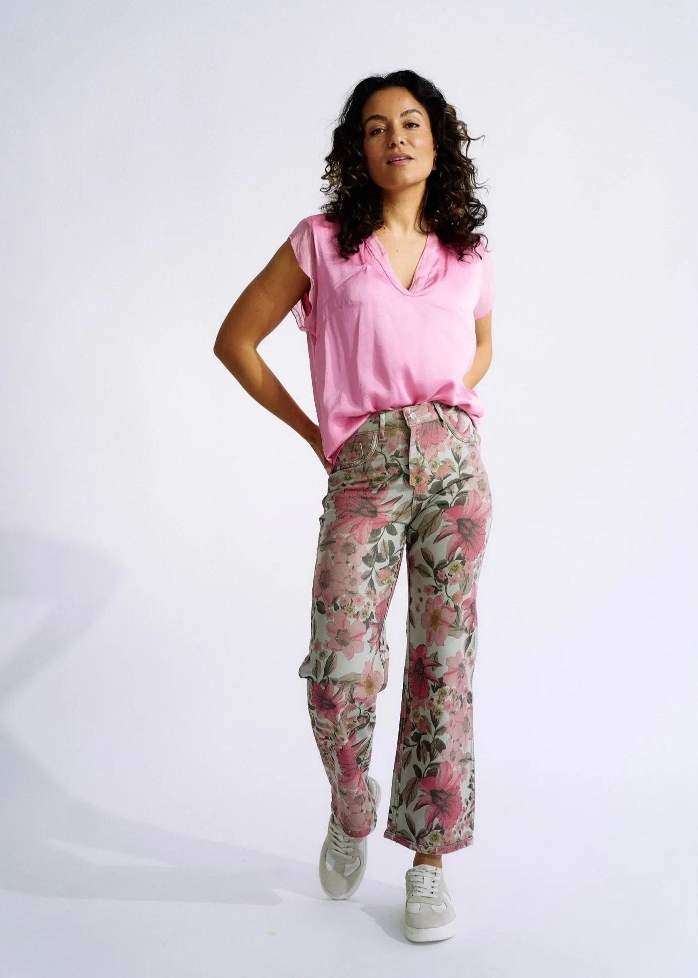 Flared and Cropped Reversible Jeans with Summer Print in Khaki