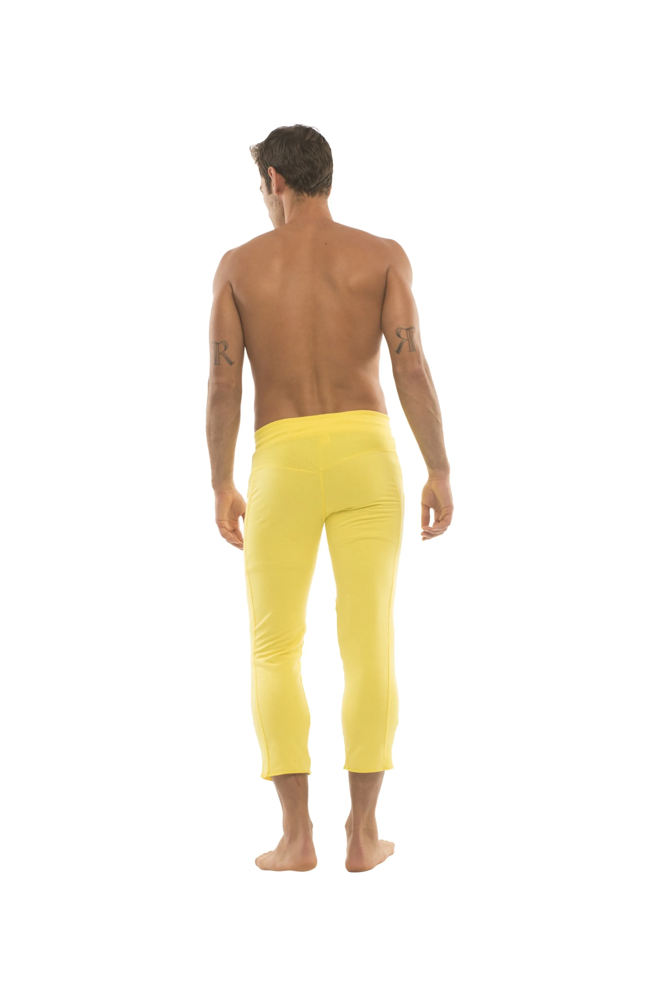 Mens 4/5 Zipper Pocket Capri Yoga Pants (Solid Yellow)