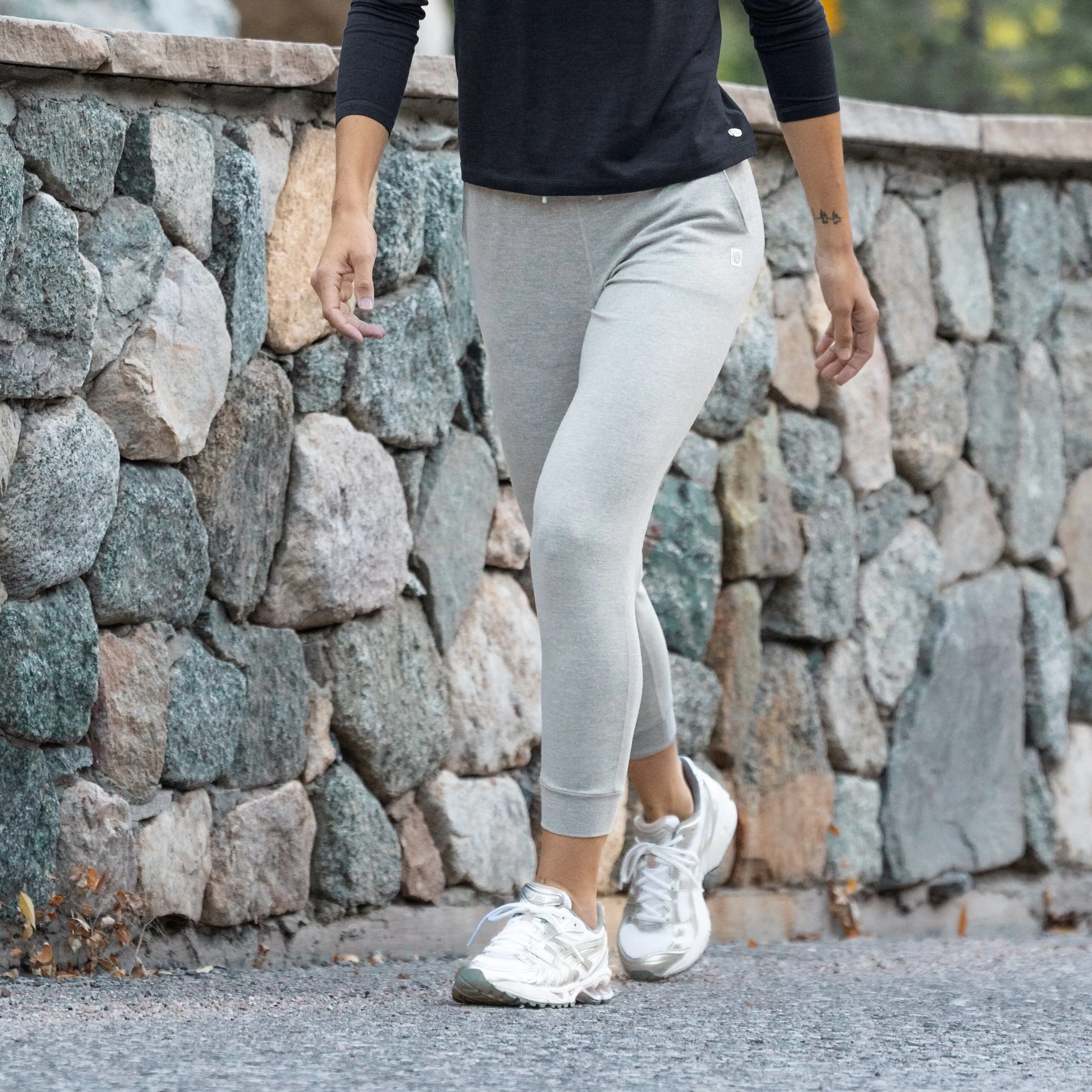 Tempo Performance Jogger | Heather - Stainless Steel/White