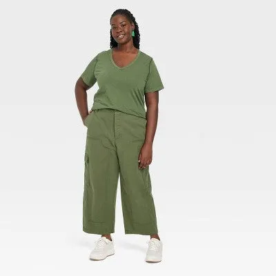 Universal Thread Women's Cropped High-Rise Cargo Pants Straight Leg Casual Fit